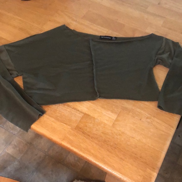 Top - Picture 2 of 2